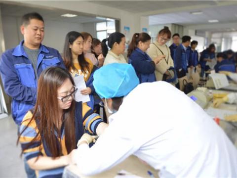守望相副手牵手 献血救人心连心——J9集团国际站集团2018年无偿献血活动